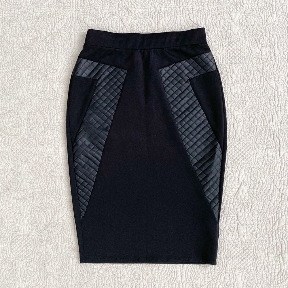 2B Bebe Black Pencil Skirt